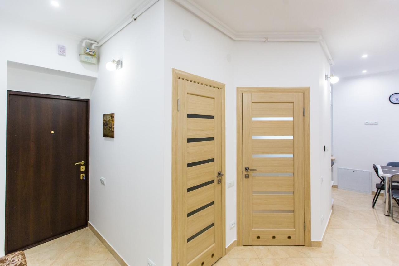 Avangard Kulisha 6B Apart Львов Экстерьер фото